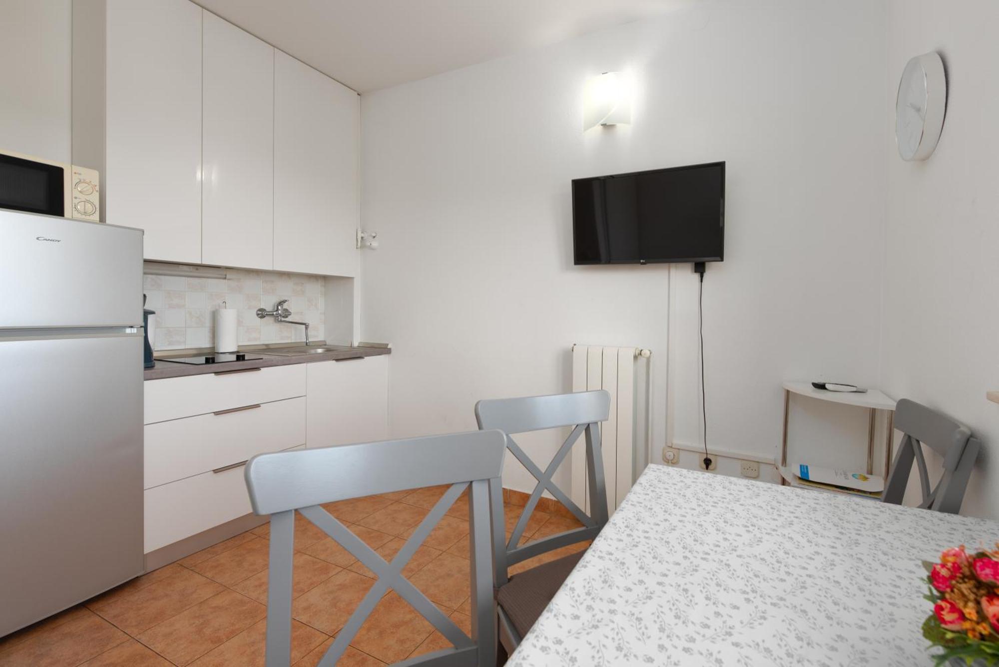 Apartments Dorijan With Pool マトゥリ エクステリア 写真