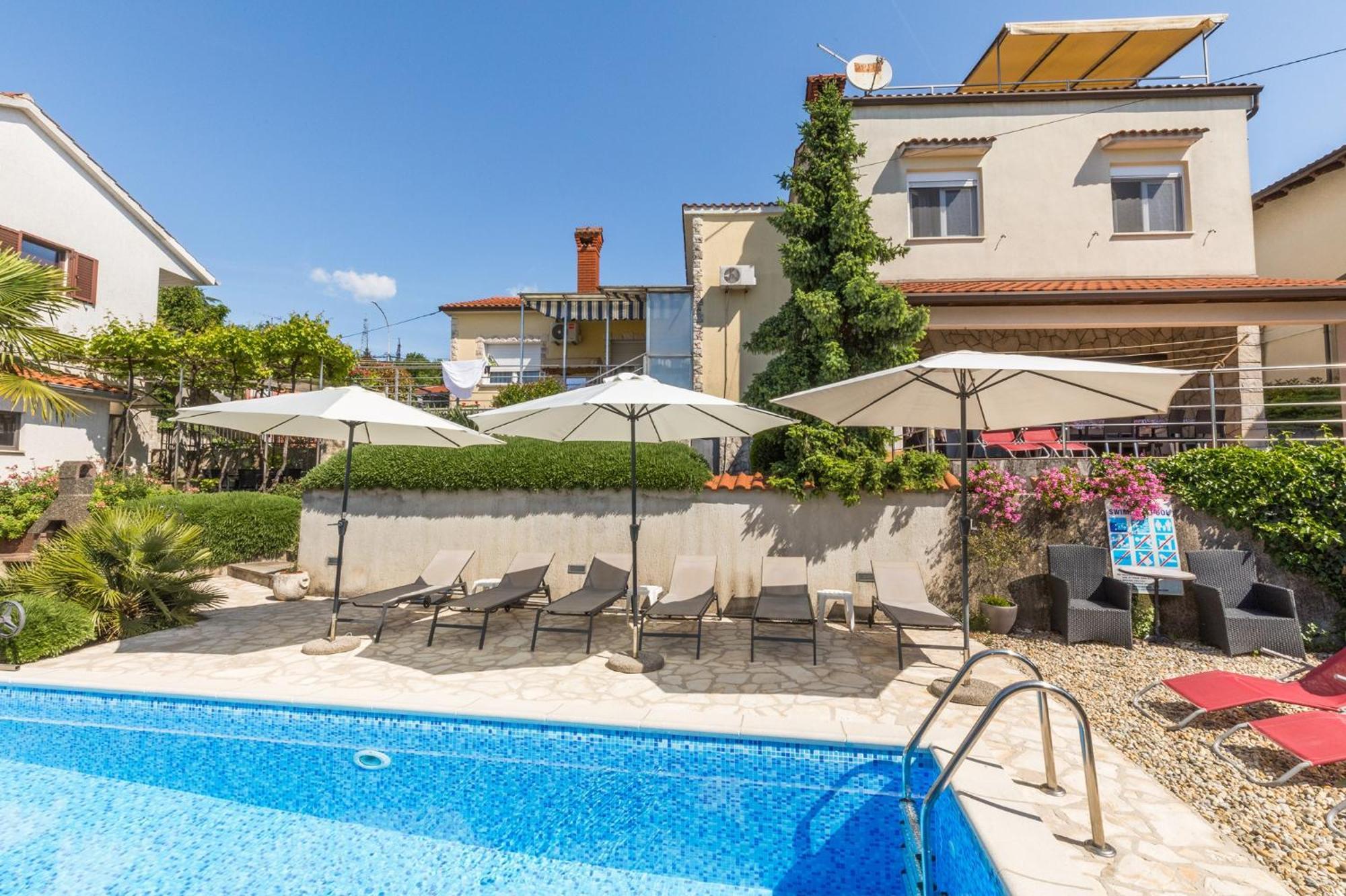 Apartments Dorijan With Pool マトゥリ エクステリア 写真